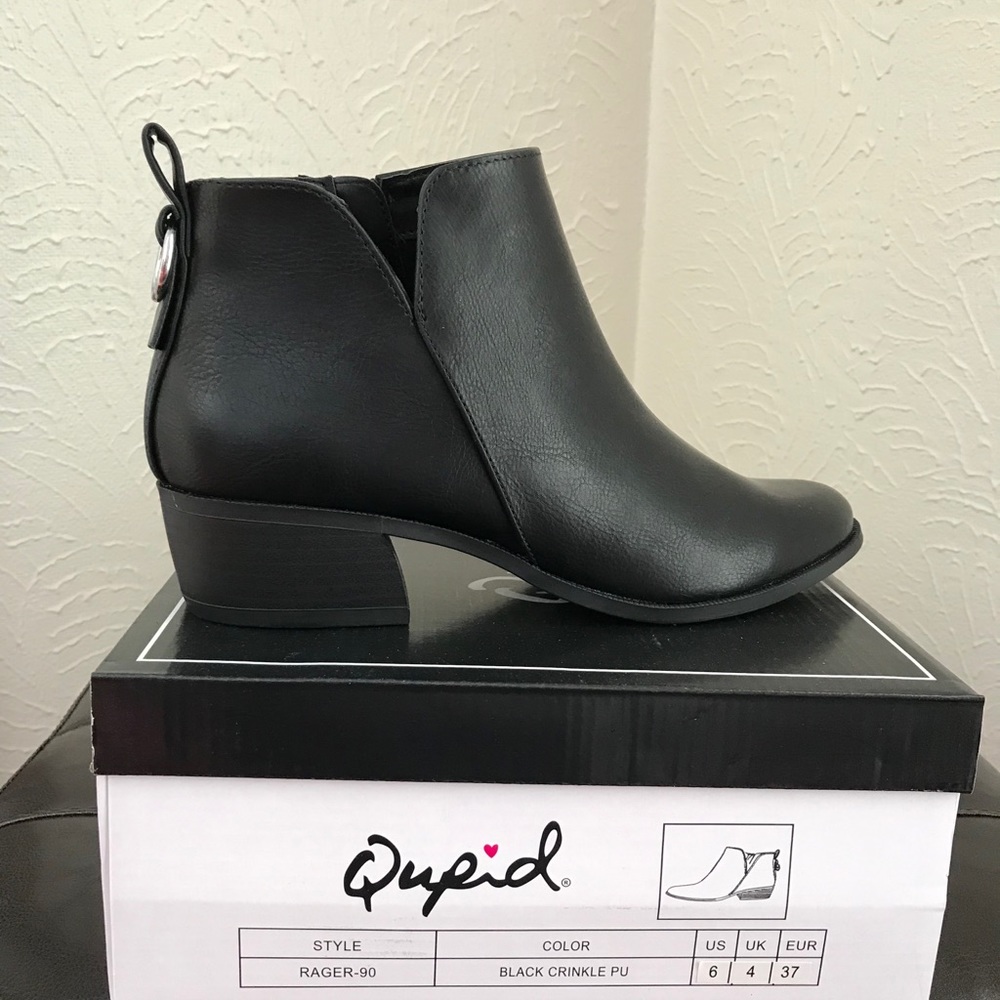 Cute and comfy Bootie.